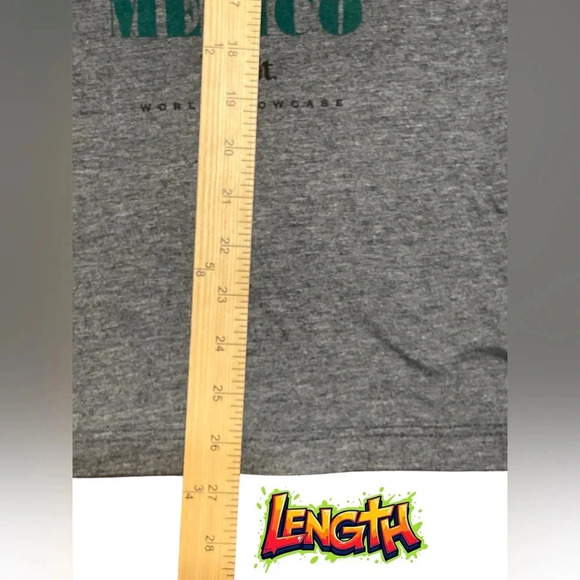 Gray EPCOT T-shirt size medium
BIN 29 - Picture 2 of 5